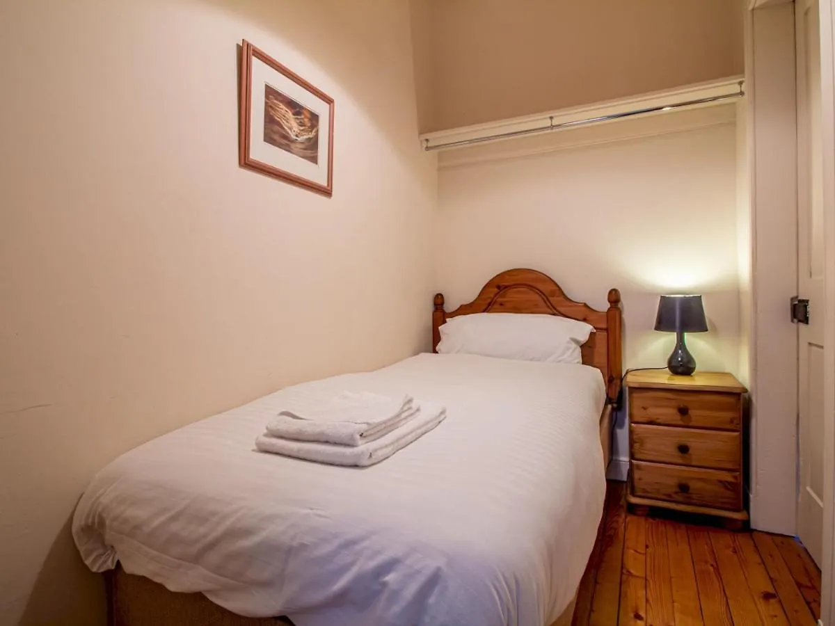 Pass The Keys Beautiful And Bright Georgian Style Morningside Apartment Edinburgh United Kingdom