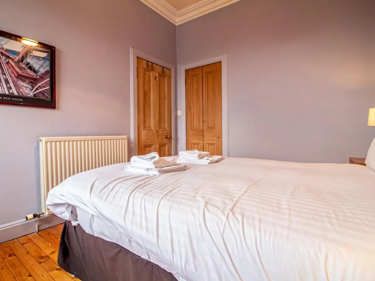 Pass The Keys Beautiful And Bright Georgian Style Morningside Apartment Edinburgh