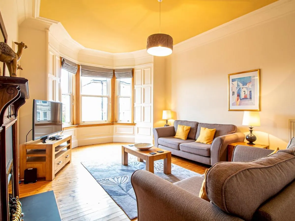 Pass The Keys Beautiful And Bright Georgian Style Morningside Apartment Edinburgh 0*,