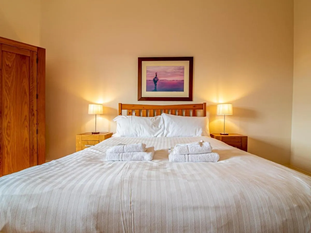 Pass The Keys Beautiful And Bright Georgian Style Morningside Apartment Edinburgh United Kingdom